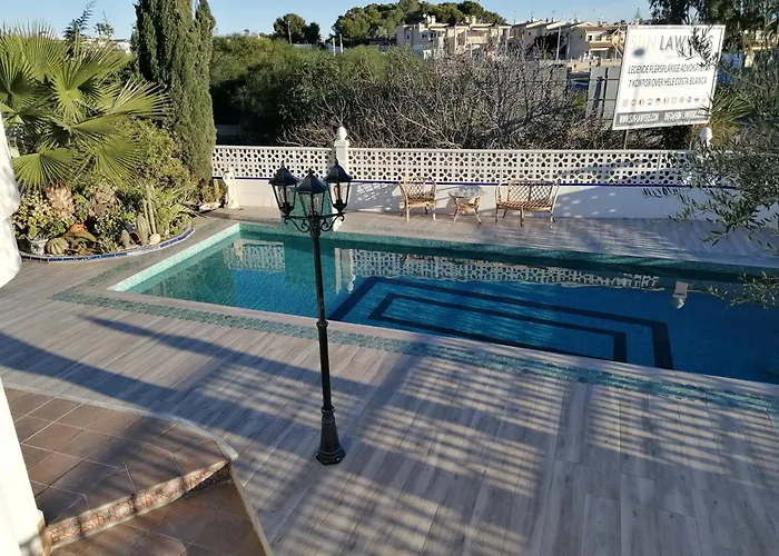 Villa Spanish With Private Pool *